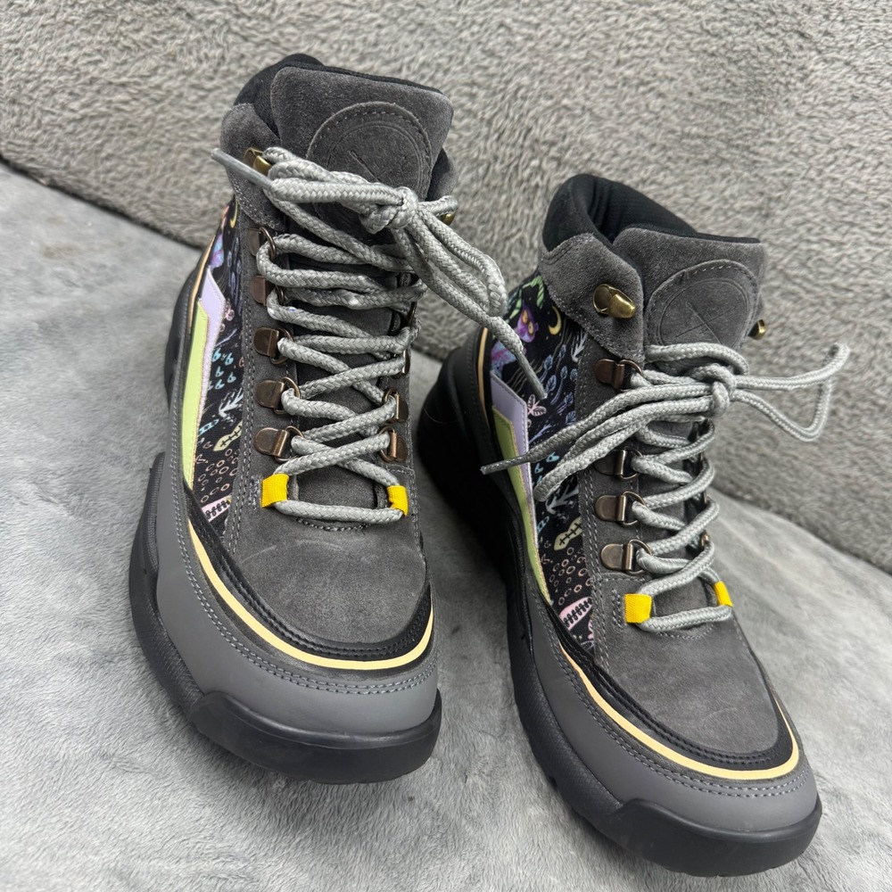 Inkkas Camping Boots Womens 9 Grey Multi Lemur Print Hiking Shoes Excellent